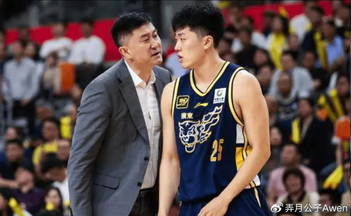 开云APP下载-14分钟0分，比陈家政出场时间还多，球迷：什么关系户能在广东混7年？|张皓嘉|锋线|杜锋|篮板|广东男篮_新浪体育_新浪新闻