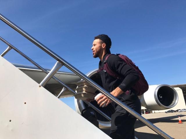 开云移动端-疫情下的NBA客场旅途！“蜗居”酒店饭后散步成奢侈